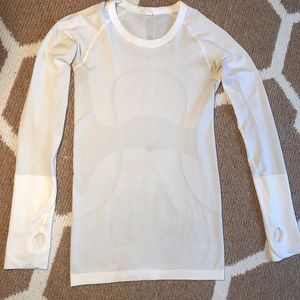 Lululemon swiftly tech long sleeve crew